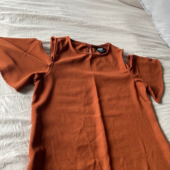 COLD shoulder dress - Picture 2 of 10